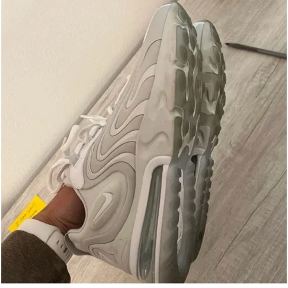 Nike Airmax 270 React ENG mens size 7B womens 8.5 - Picture 3 of 4